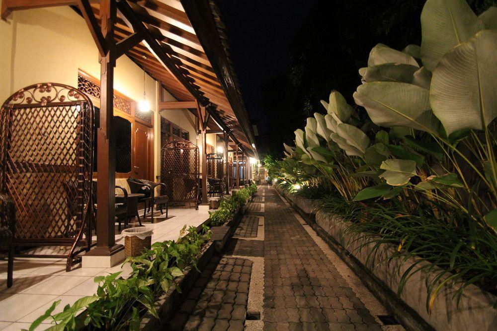 Paradiso Beach Inn Kuta Lombok Eksteriør billede