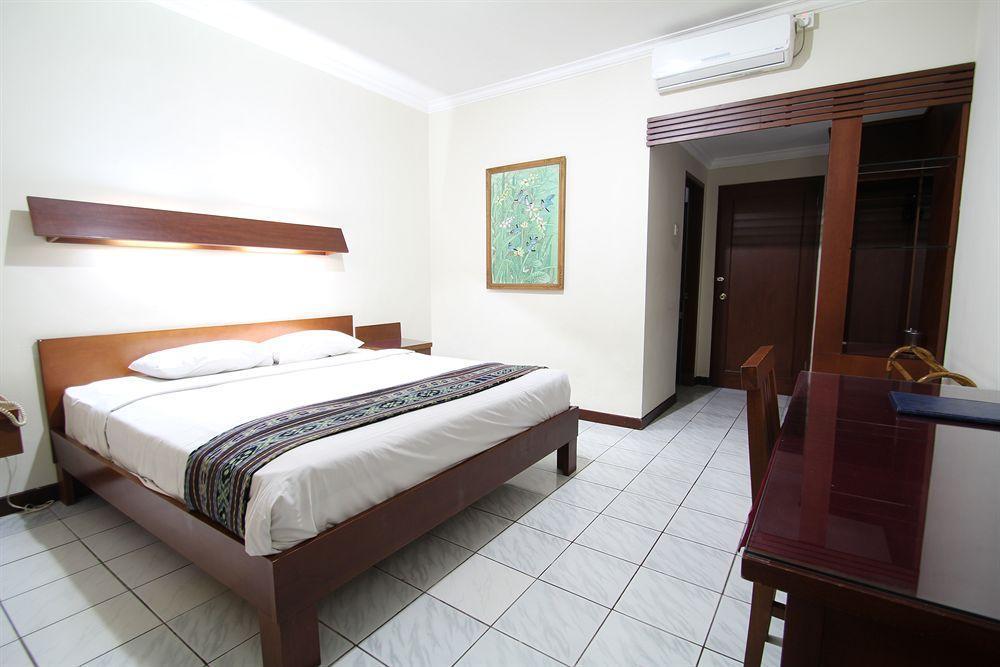 Paradiso Beach Inn Kuta Lombok Eksteriør billede
