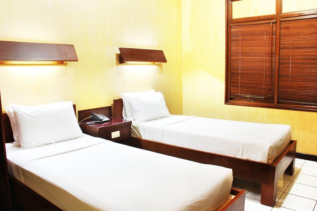 Paradiso Beach Inn Kuta Lombok Eksteriør billede