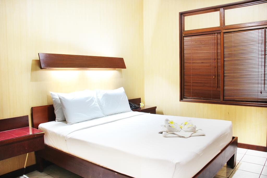 Paradiso Beach Inn Kuta Lombok Eksteriør billede