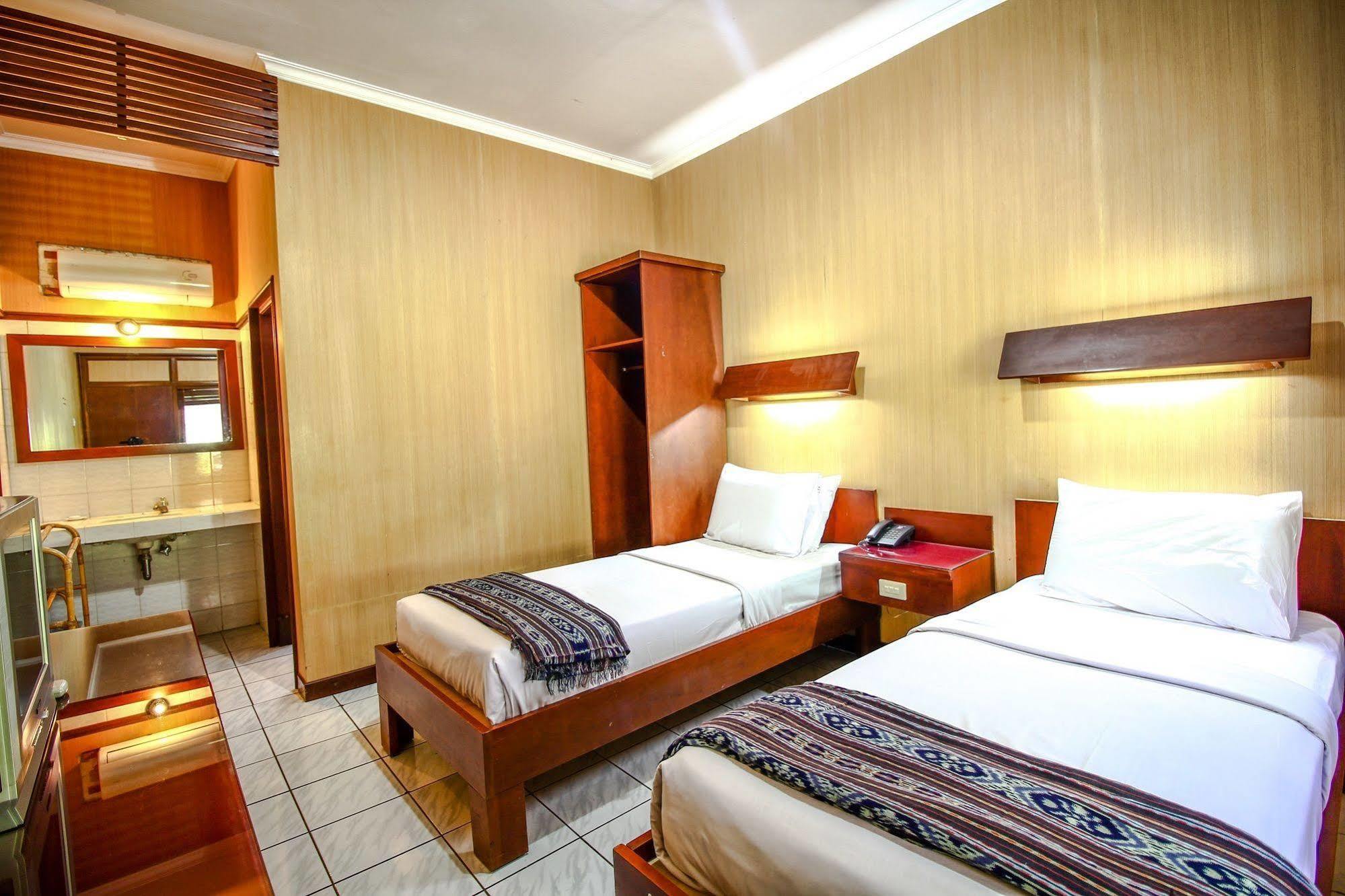 Paradiso Beach Inn Kuta Lombok Eksteriør billede